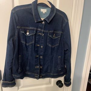 Wonderly size XL denim jacket. Button up with multiple pockets.